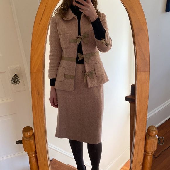 Blush pink tweed Tracy Reese Skirt Set With silk satin bows. - Picture 16 of 16